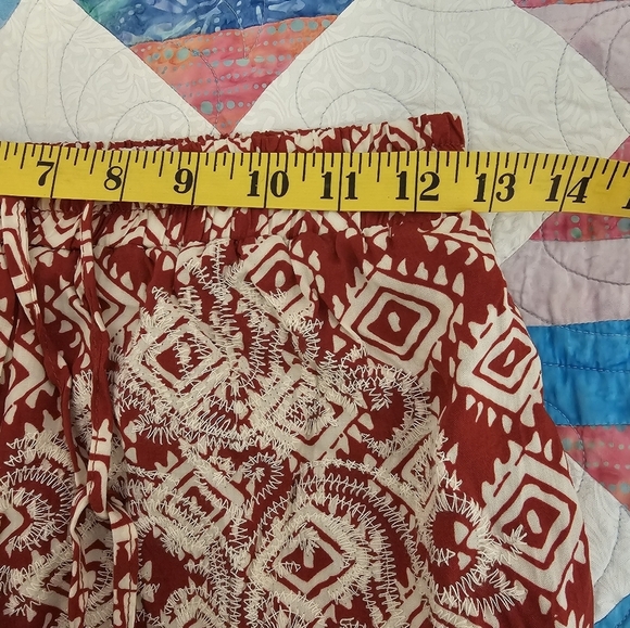 Solitaire Crochet Red and Cream Pull On Shorts Women's size Small NWOT - Picture 7 of 12